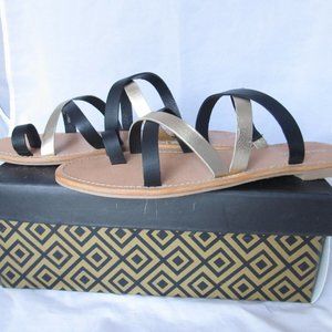 Charles by Charles David Aurora Flat Sandal New